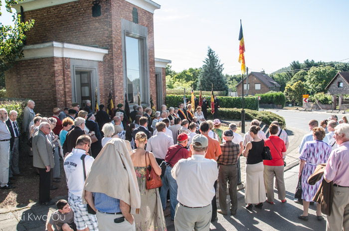 Commémoration, Public écoutant le discour